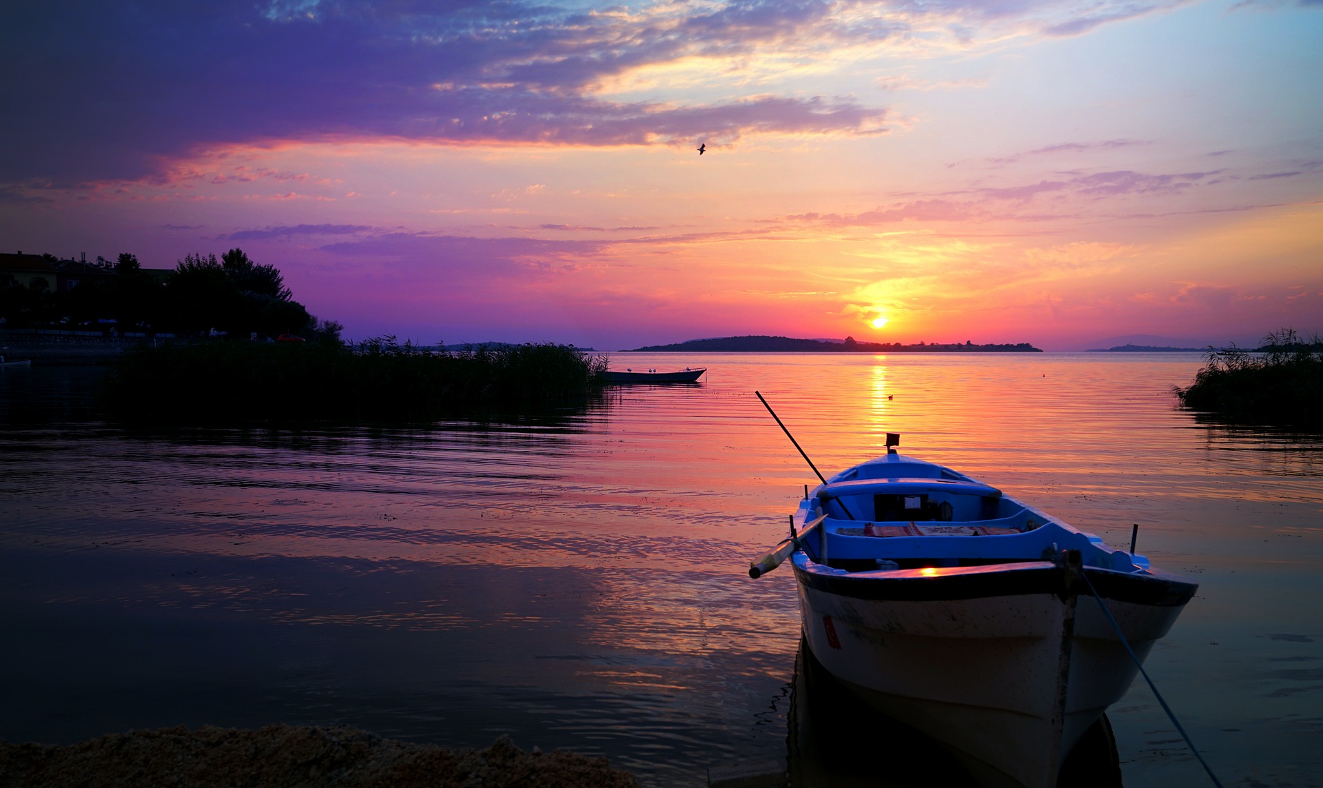 Psychiatrist website image: photo of peaceful water scene - psychiatrist in Plantation FL